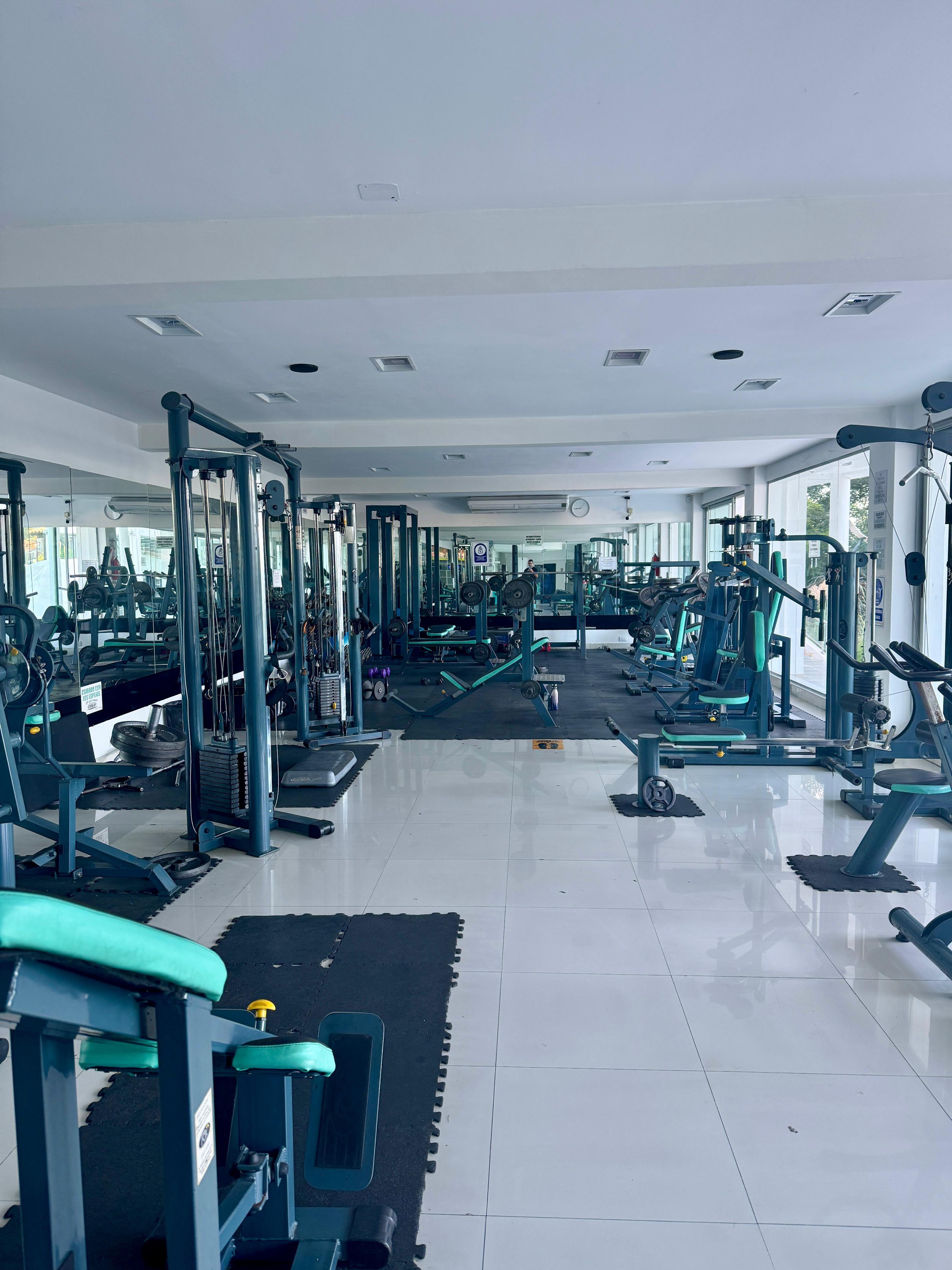 Salon de gimnasio de Hotel Portezuelo en provincia de Salta, Argentina